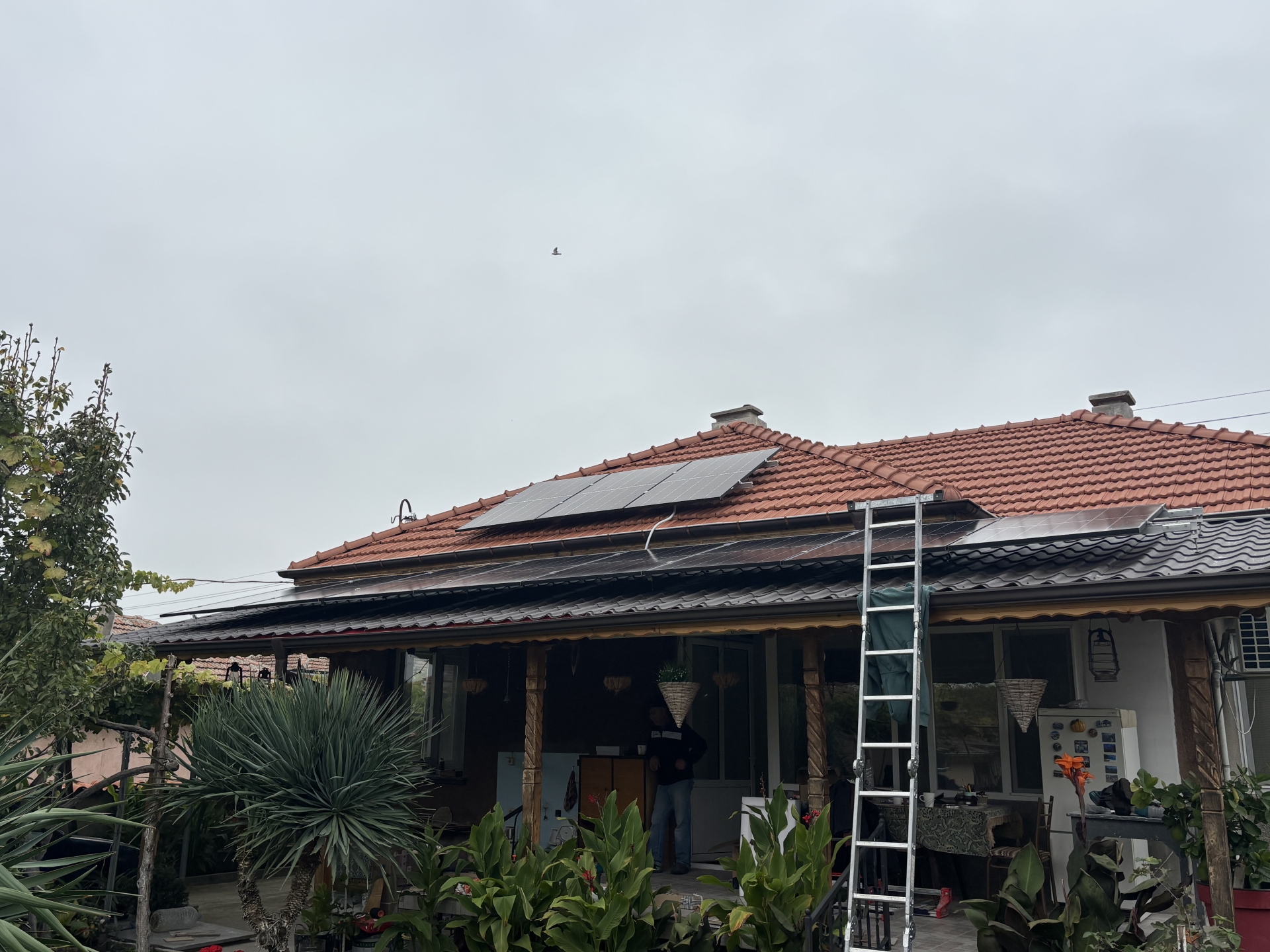 Хибридна покривна ФтЕЦ с мощност 5 kWр - с. Доситеево