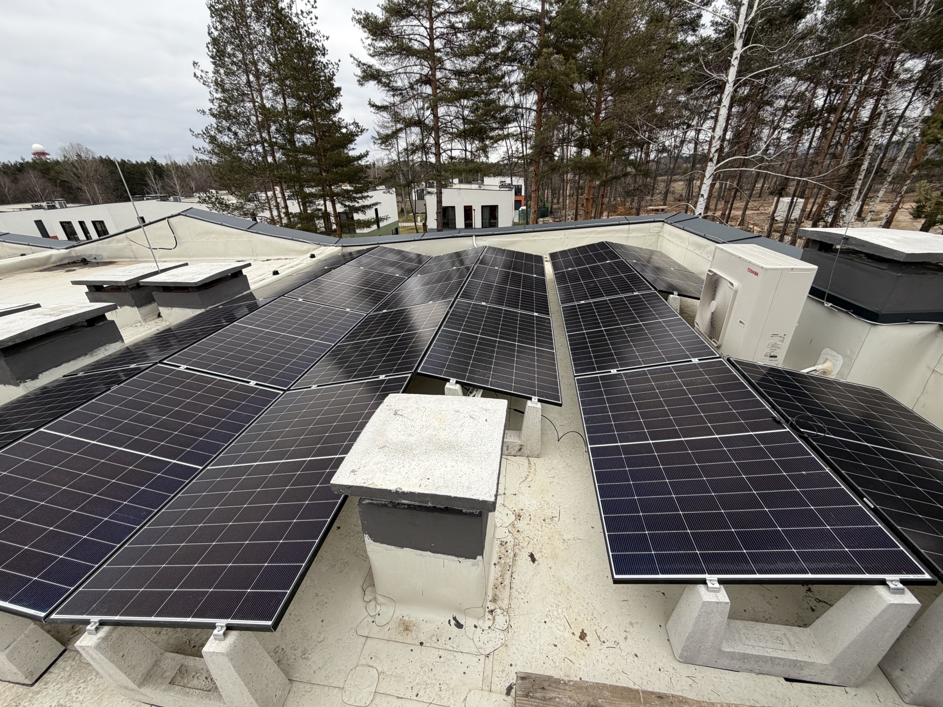 Хибридна покривна ФтЕЦ с мощност 10 kWр - гр. Вакарел