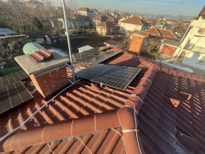 Хибридна покривна ФтЕЦ с мощност 20 kWр - с. Кривина