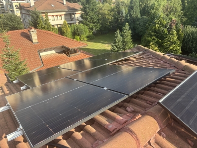 Хибридна покривна ФтЕЦ с мощност 9.9kWр - гр. София
