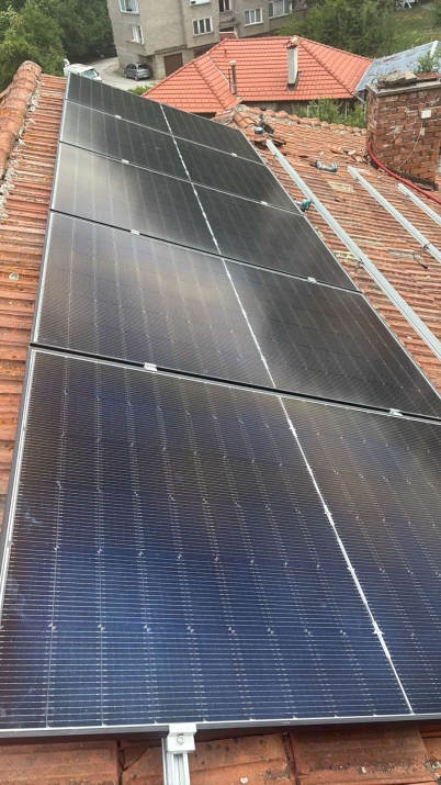 Хибридна покривна ФтЕЦ с мощност 7.65 kWр - гр. Габрово