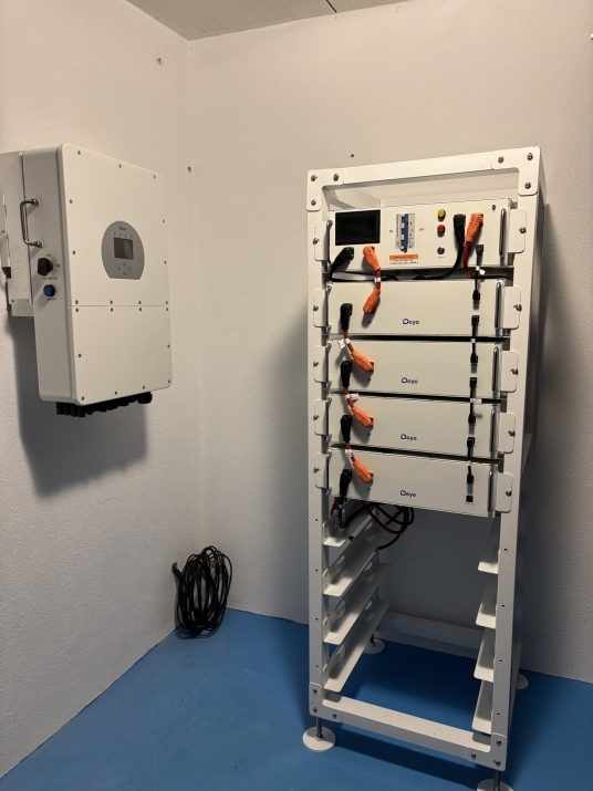 Хибридна покривна ФтЕЦ с мощност 21 kWр - гр. Кранево