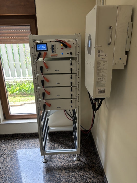 Хибридна покривна ФтЕЦ с мощност 10 kWр - гр.Банкя