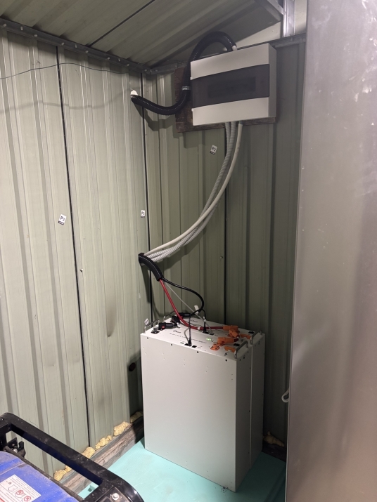 Хибридна покривна ФтЕЦ с мощност 10 kWр - с. Кошарица