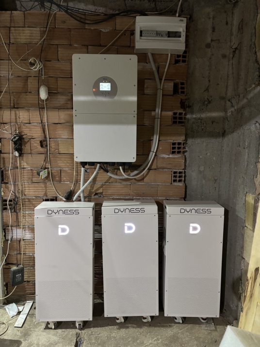 Хибридна наземна ФтЕЦ с мощност 17.8 kWр - с. Прохлада