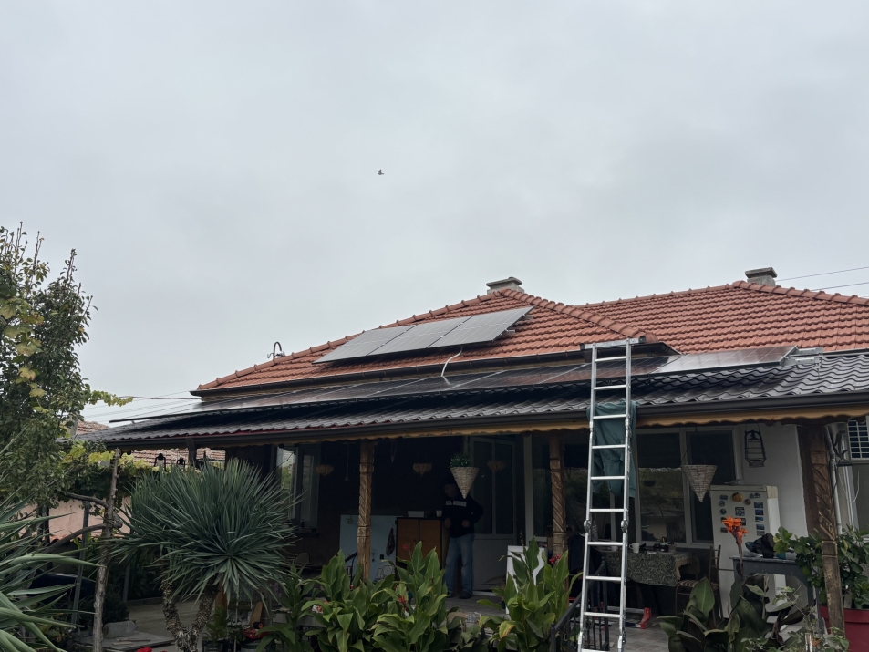 Хибридна покривна ФтЕЦ с мощност 5 kWр - с. Доситеево