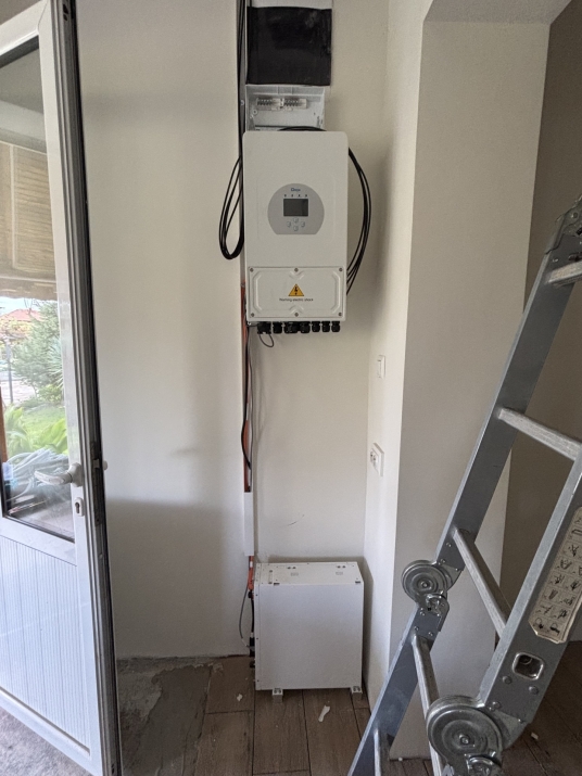 Хибридна покривна ФтЕЦ с мощност 5 kWр - с. Доситеево