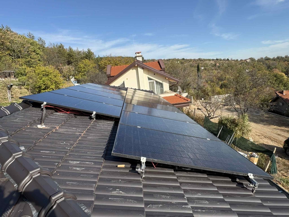 Deye SUN-20K-SG01LP3  + Deye BOS-G 30.72kWh + Risen Solar Full Black 445Wp