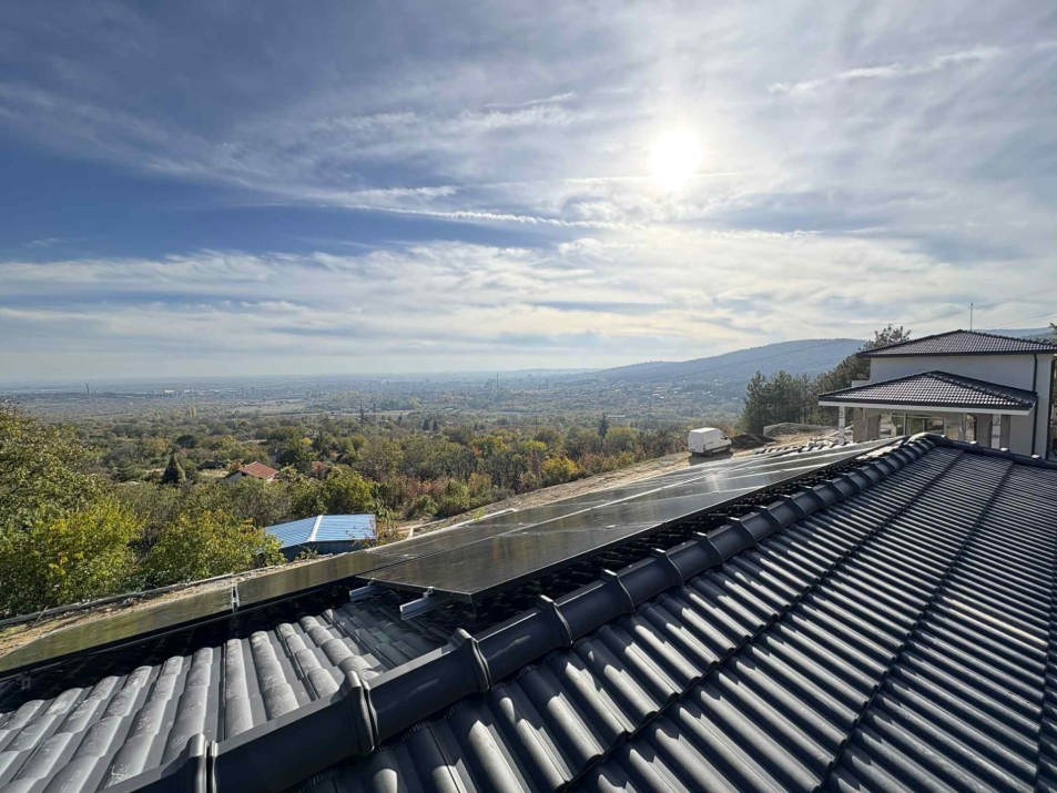 Deye SUN-20K-SG01LP3  + Deye BOS-G 30.72kWh + Risen Solar Full Black 445Wp