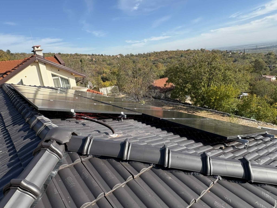 Deye SUN-20K-SG01LP3  + Deye BOS-G 30.72kWh + Risen Solar Full Black 445Wp