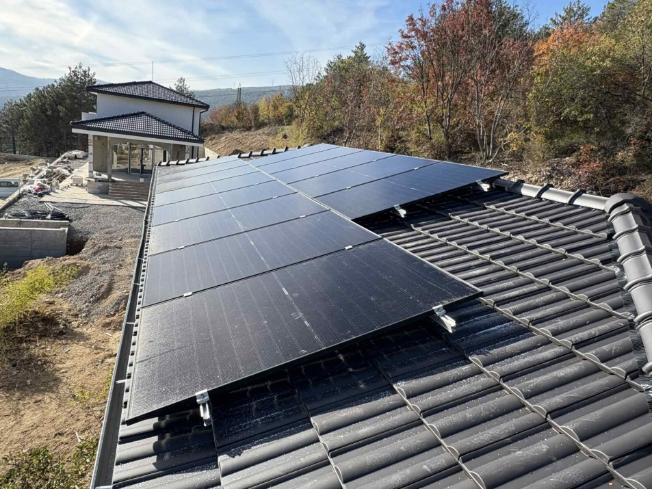 Deye SUN-20K-SG01LP3  + Deye BOS-G 30.72kWh + Risen Solar Full Black 445Wp