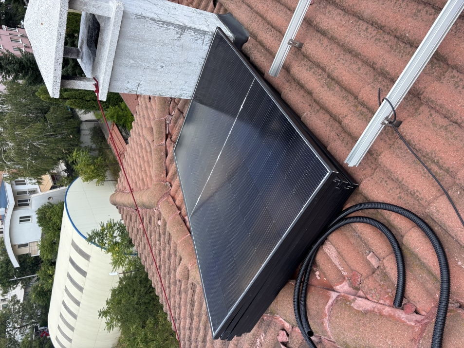 Хибридна покривна ФтЕЦ с мощност 9.9 kWр - гр. София