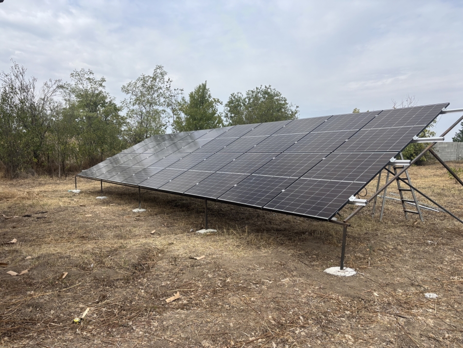 Хибридна наземна ФтЕЦ с мощност 17.8 kWр - с. Прохлада