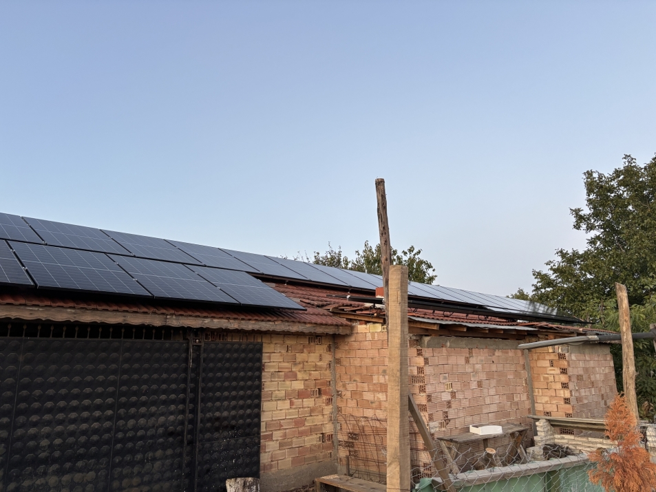 Хибридна покривна ФтЕЦ с мощност 17.8 kWр - с. Прохлада