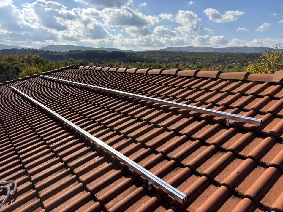 Хибридна покривна ФтЕЦ с мощност 9 kWр - с. Велчево