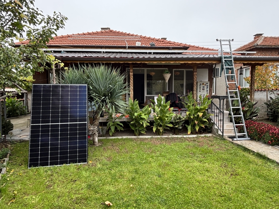 Хибридна покривна ФтЕЦ с мощност 5 kWр - с. Доситеево