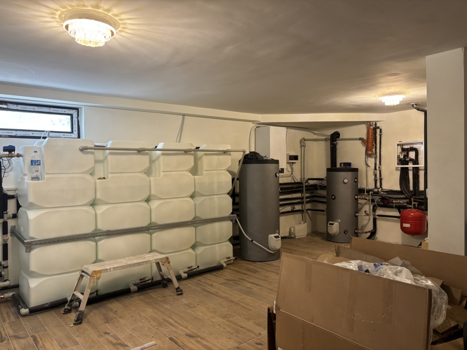 Deye SUN-20K-SG01LP3  + Deye BOS-G 30.72kWh + Risen Solar Full Black 445Wp