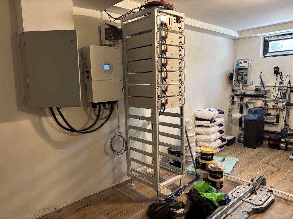 Deye SUN-20K-SG01LP3  + Deye BOS-G 30.72kWh + Risen Solar Full Black 445Wp